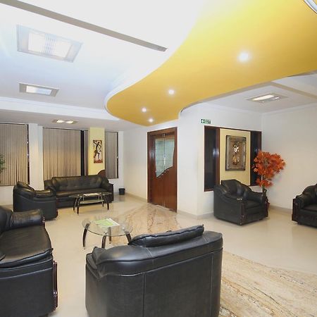 فندق Oyo 5934 Lokaz بنغالور المظهر الخارجي الصورة